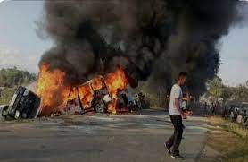 Manipur Violence में औरतें कर रहीं उग्रवादियों की भागने में मदद रोक रहीं रास्ता सेना ने किया ट्वीट
                                                                           