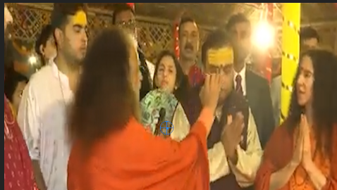 Mahakumbh : संगम पर अंबानी परिवार की पूजा करा विवादों में घिरे निरंजन पीठाधीश्वर, तीर्थ पुरोहितों ने उठाए सवाल
