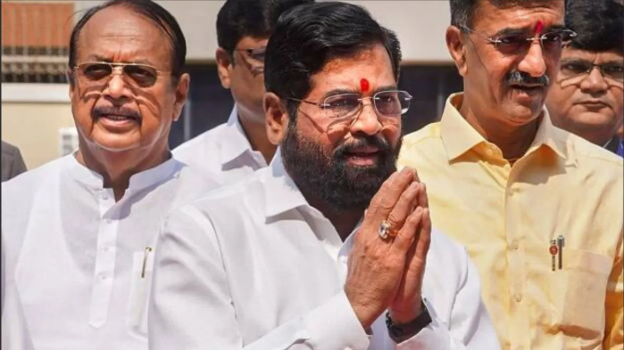 Maharashtra: एकनाथ शिंदे ने बनाया चिकित्सा सहायता प्रकोष्ठ; पुणे के फ्लैट में 300 बिल्लियां, मालिक को नोटिस
